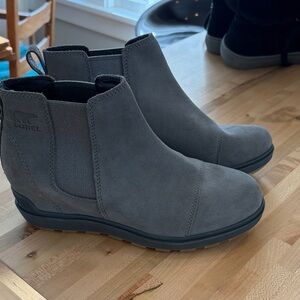 Sorel Women's Charcoal Ankle Booties